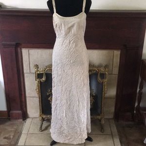 🦊 Patina floor length dress.